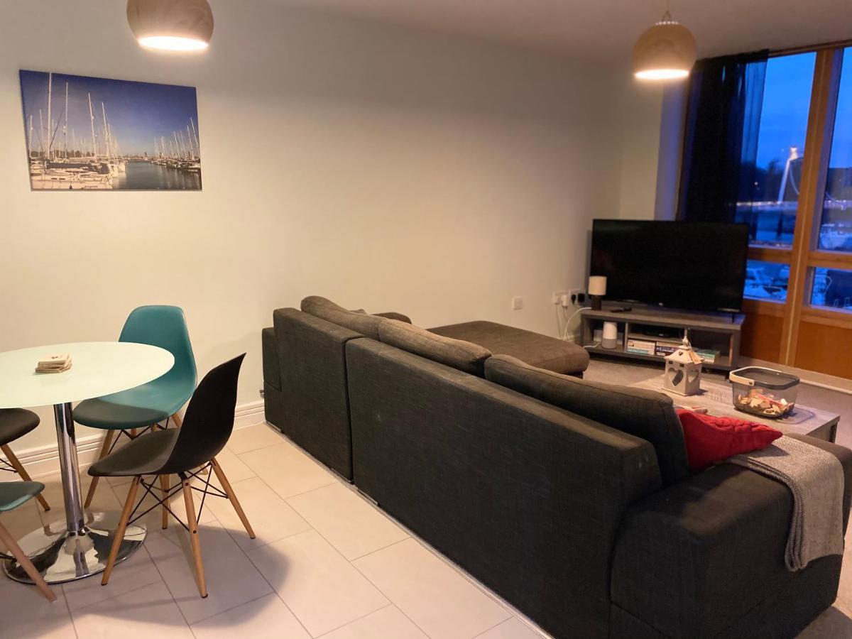 Stunning Marina Apartment Gosport Portsmouth Exterior foto