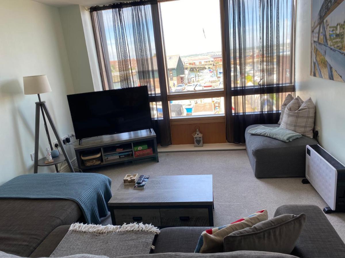 Stunning Marina Apartment Gosport Portsmouth Exterior foto